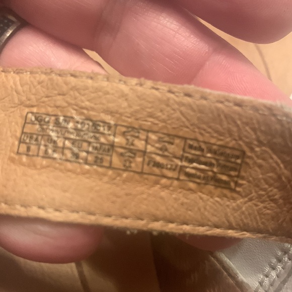 Ugg sandal - Picture 4 of 5